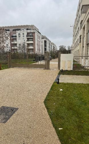 AMÉNAGEMENT PAYSAGER DE LA RÉSIDENCE UNIVERSITAIRE 